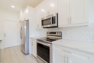 205 River Bluff Ln in Royal Palm Beach, FL - Building Photo - Building Photo