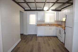 202 Cedar Ridge Ln in Havelock, NC - Building Photo - Building Photo