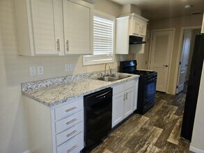 2038 Palm St in Las Vegas, NV - Building Photo - Building Photo