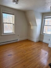 43 Sutton St, Unit 43B in Northbridge, MA - Foto de edificio - Building Photo