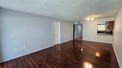 1036 Bonaire Dr in Altamonte Springs, FL - Building Photo - Building Photo