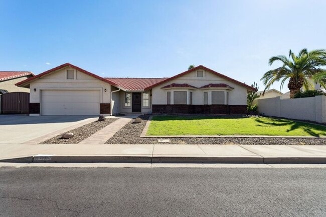 property at 923 N 59th St