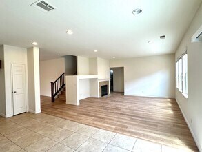 6542 Gladiola St in Corona, CA - Building Photo - Building Photo