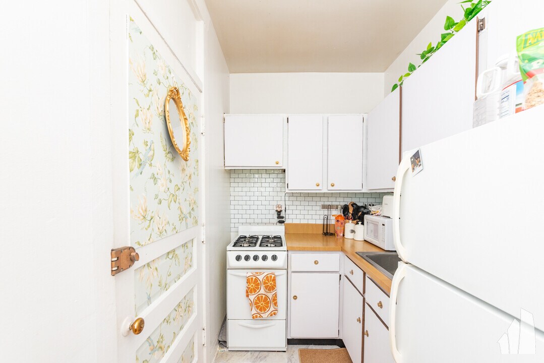 3024 N Halsted St in Chicago, IL - Building Photo