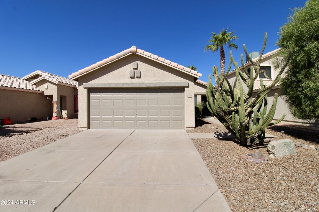 2138 E Robin Ln in Phoenix, AZ - Building Photo