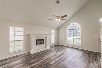 1217 Rio Grande Dr in Benbrook, TX - Building Photo - Building Photo