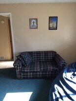 417 N 600 E, Unit cube shared mens rooms