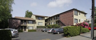 laurelhurst terrace in Portland, OR - Building Photo