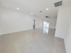 1171 Sapphire St SE in Palm Bay, FL - Building Photo - Building Photo