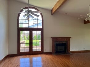 11401 W Grange Hall Rd in Brimfield, IL - Building Photo - Building Photo
