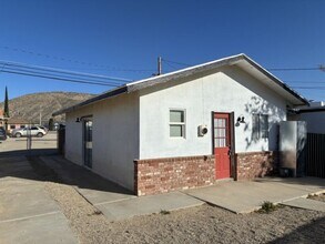 55820 Santa Fe Trail in Yucca Valley, CA - Building Photo - Building Photo