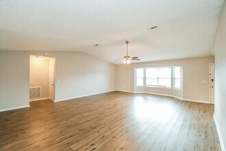 2423 Scanlon Dr in Jacksonville, FL - Building Photo - Building Photo