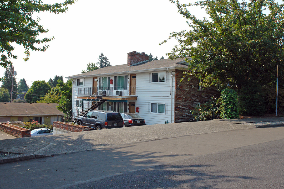 3545-3549 SE Cora Dr in Portland, OR - Foto de edificio