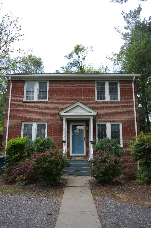 property at 1044 N Main St