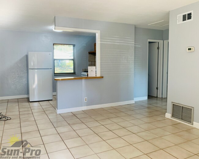 3307 Saxon Dr in New Smyrna Beach, FL - Building Photo - Building Photo