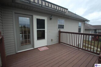 223 S Rushmore Dr in Vine Grove, KY - Building Photo - Building Photo