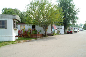 Americana Mobile Home Park in Flat Rock, MI - Building Photo - Building Photo