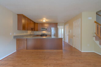 852 Patrick Henry Dr in Blacksburg, VA - Building Photo - Building Photo