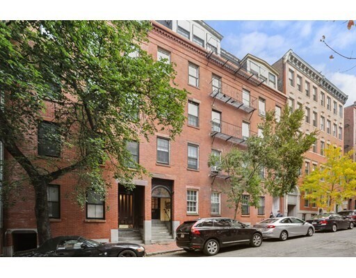 55 W Cedar St, Unit 5 in Boston, MA - Building Photo - Building Photo