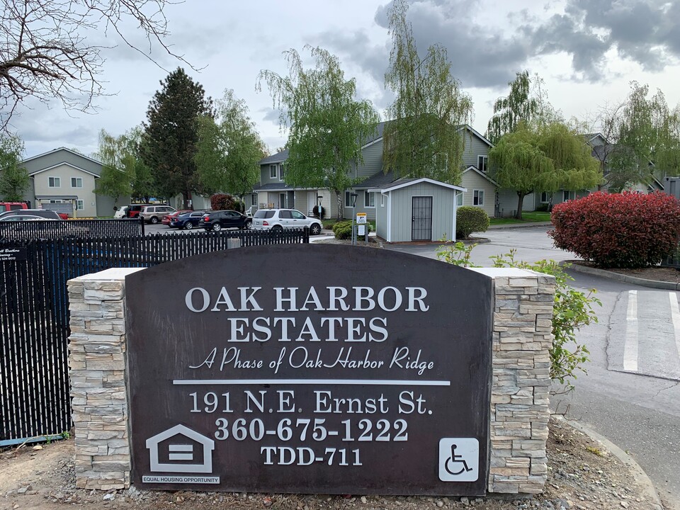 Oak Harbor Estates in Oak Harbor, WA - Building Photo