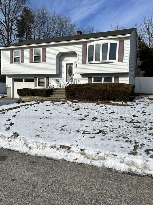 20 Lansdown St in Manchester, NH - Building Photo