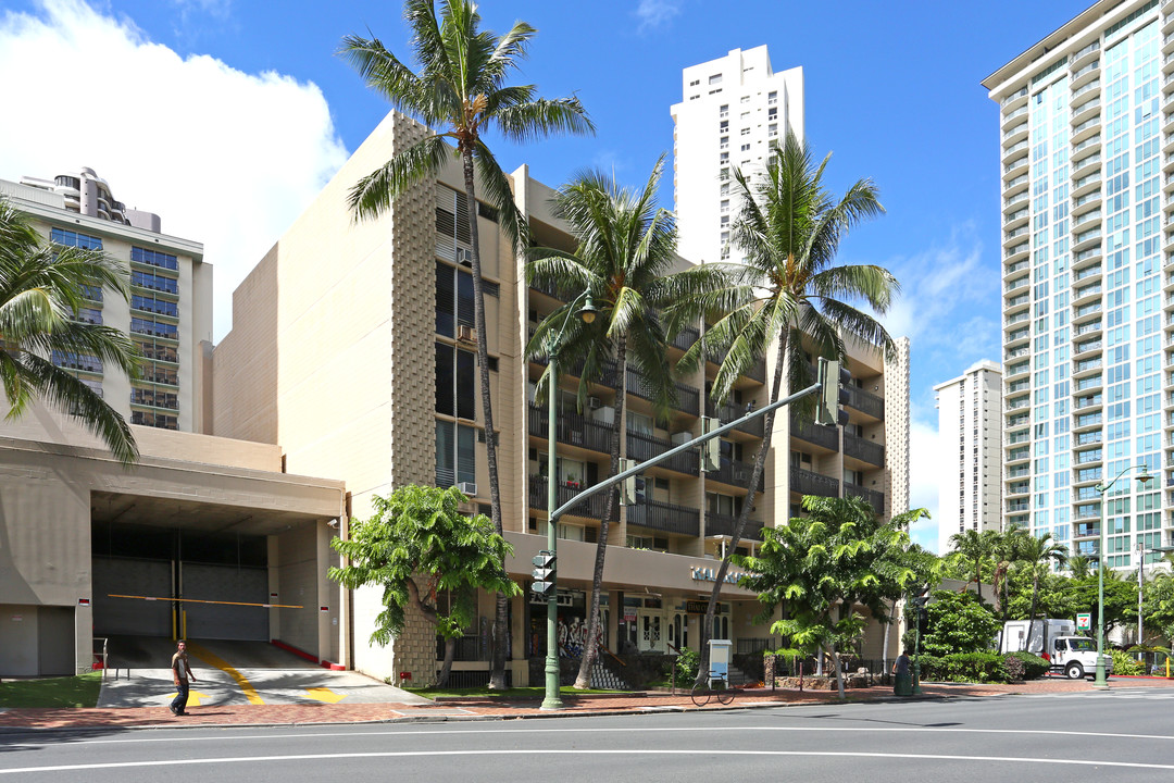 Kalakauan in Honolulu, HI - Building Photo