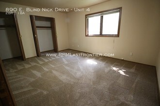 890 Blind Nick Dr-Unit -Unit 4 in Wasilla, AK - Building Photo - Building Photo