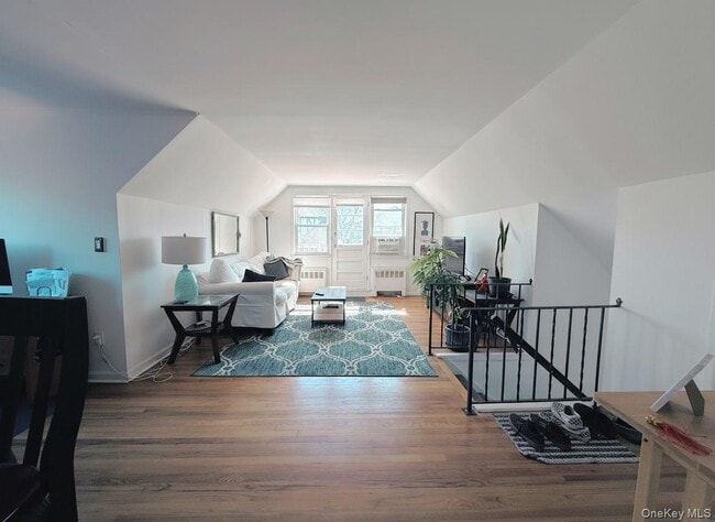 525 E Olive St in Long Beach, NY - Building Photo - Building Photo