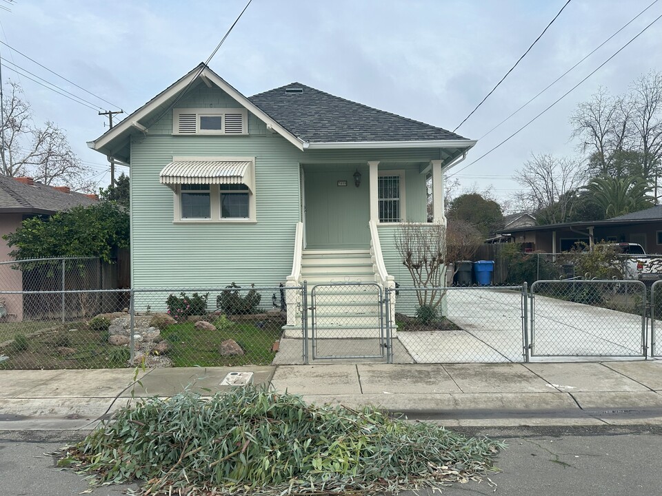 3407 37th St in Sacramento, CA - Building Photo