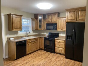 130 E High St in Cookeville, TN - Building Photo - Building Photo