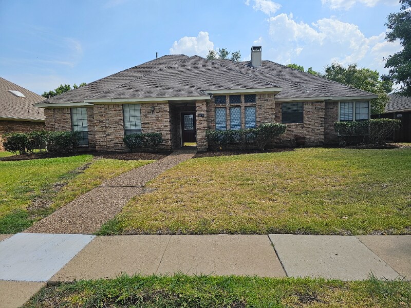 2712 Powderhorn Dr in Plano, TX - Building Photo