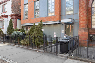 268 Cumberland St in Brooklyn, NY - Building Photo - Building Photo