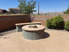1668 Bull Lea Dr SE in Albuquerque, NM - Building Photo - Building Photo