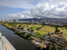 2611 Ala Wai Blvd in Honolulu, HI - Building Photo