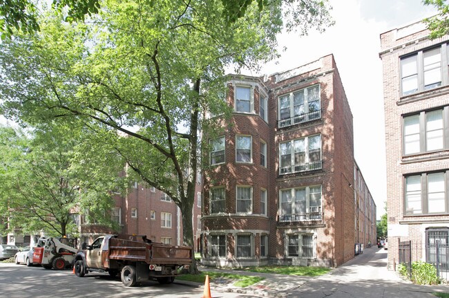 5034-5046 S. Woodlawn Avenue