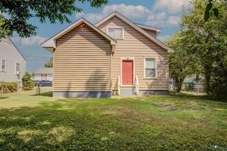 5 N Oak Ave in Highland Springs, VA - Building Photo - Building Photo
