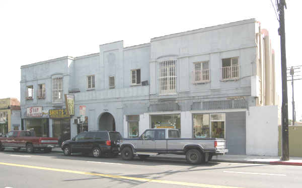 7960 Fountain Ave in West Hollywood, CA - Building Photo