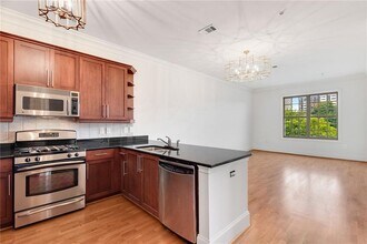 1055 Piedmont Ave NE in Atlanta, GA - Building Photo - Building Photo