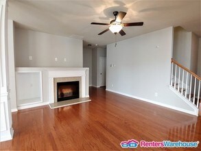 964 Pierce Ivy Ct NE in Lawrenceville, GA - Building Photo - Building Photo