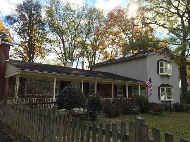 8621 Lea Ln in Alexandria, VA - Building Photo - Building Photo