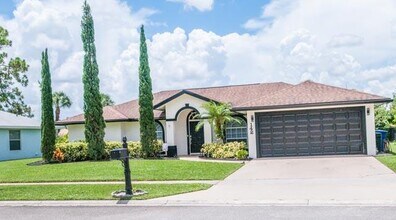 142 Monterey Way in West Palm Beach, FL - Building Photo - Building Photo