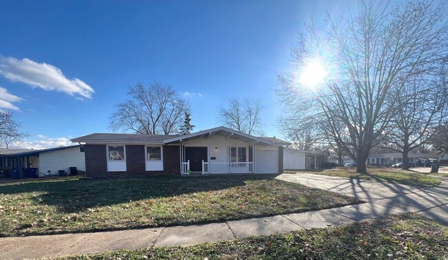 1536 Springhurst Dr in Florissant, MO - Building Photo - Building Photo