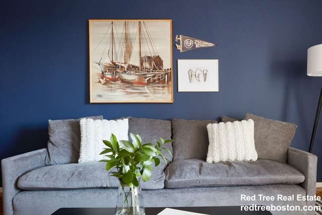 185 Freeman St, Unit 738 in Brookline, MA - Foto de edificio - Building Photo