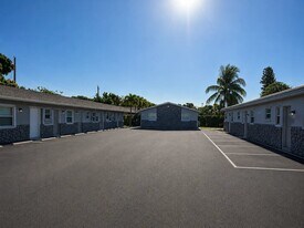 525 NW 62 Ave, Unit 7 in Hollywood, FL - Building Photo
