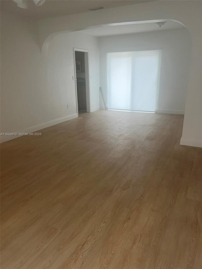 11925 NW 5th Ave in Miami, FL - Building Photo - Building Photo