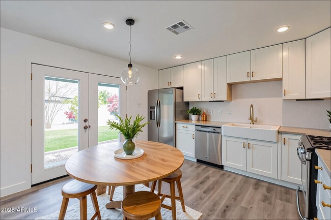 8124 E Whitton Ave in Scottsdale, AZ - Building Photo - Building Photo