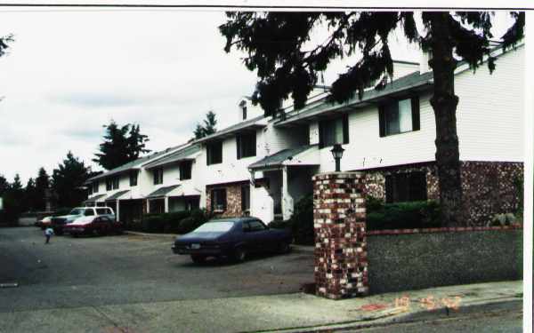 Penn Square Apartments in Auburn, WA - Building Photo