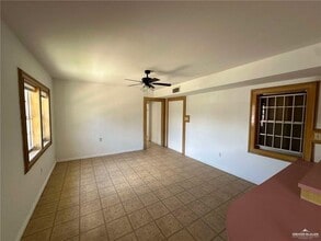 6 Cisne St in Pharr, TX - Building Photo - Building Photo