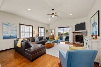 501 Oakwood Dr in Manson, WA - Building Photo - Building Photo