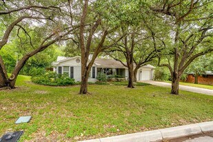 3804 W Clayton Rd in Fort Worth, TX - Building Photo